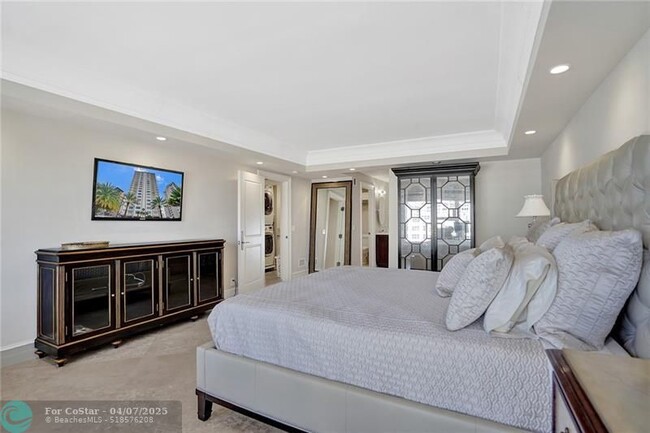 Building Photo - 3750 Galt Ocean Dr