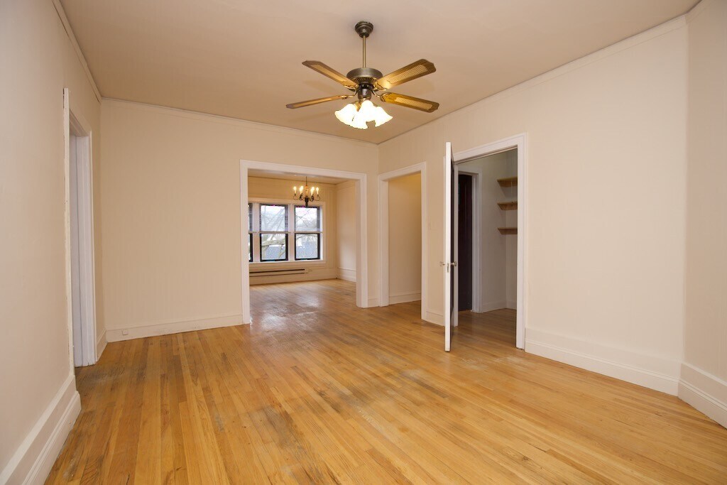Building Photo - 1238 Oak Ave