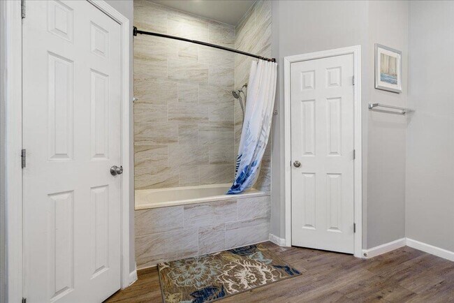 Building Photo - 306 Songwood Dr