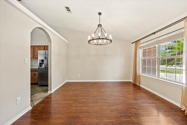 Building Photo - 1922 Coral St