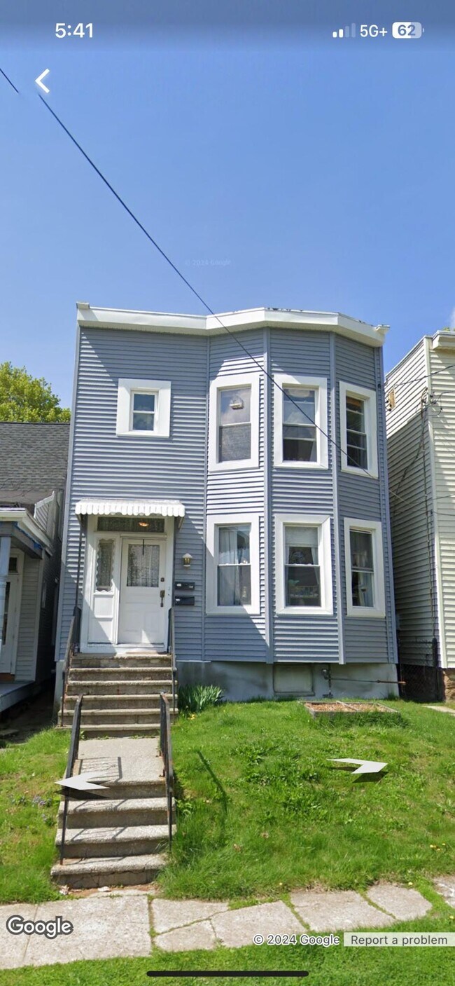 Building Photo - 10 Parkview Ct