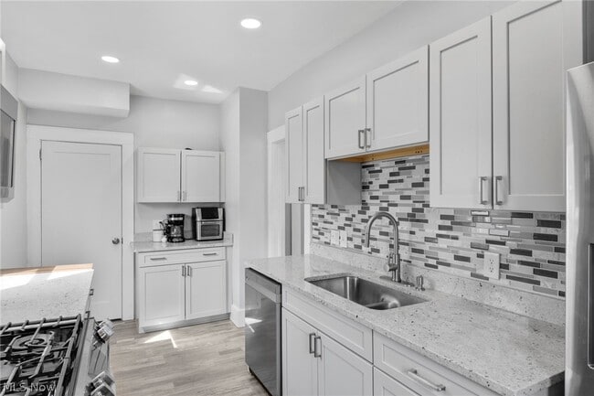 Building Photo - 3451 W 137th St