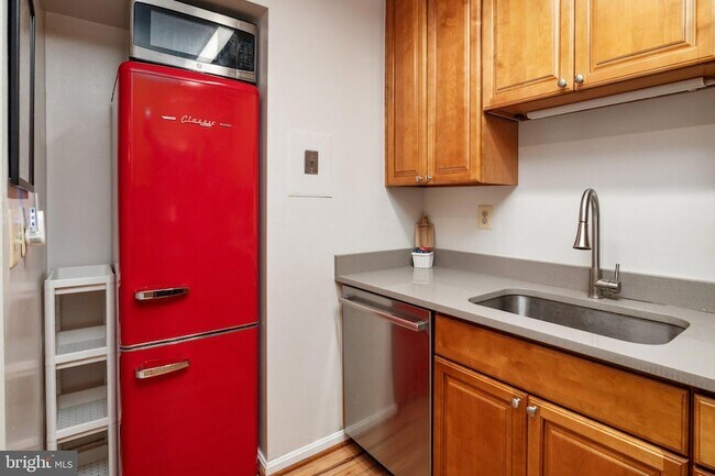 Building Photo - 2110 Bonnywood Ln