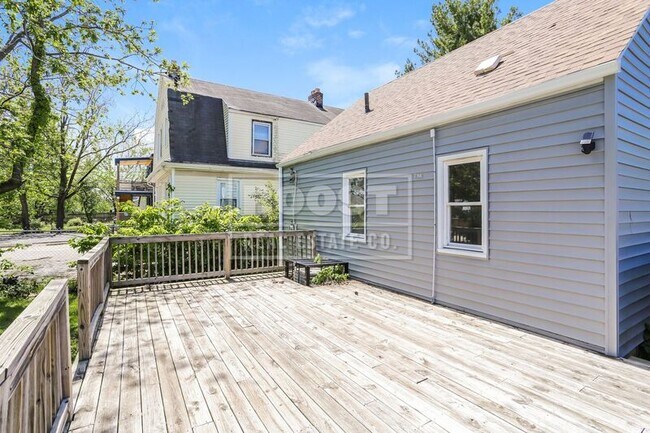 Building Photo - 1154 Miller Ave
