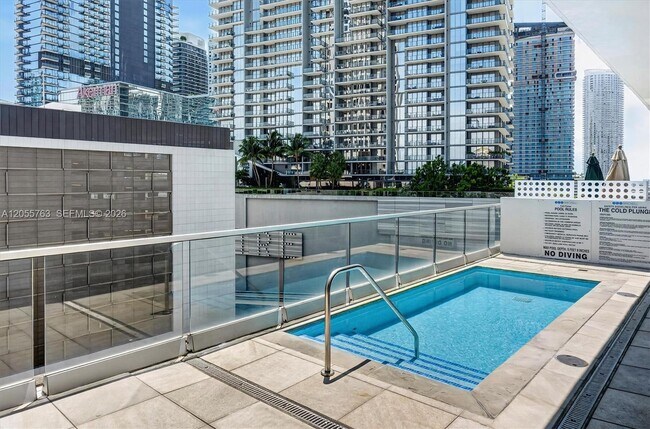 Building Photo - 500 Brickell Ave