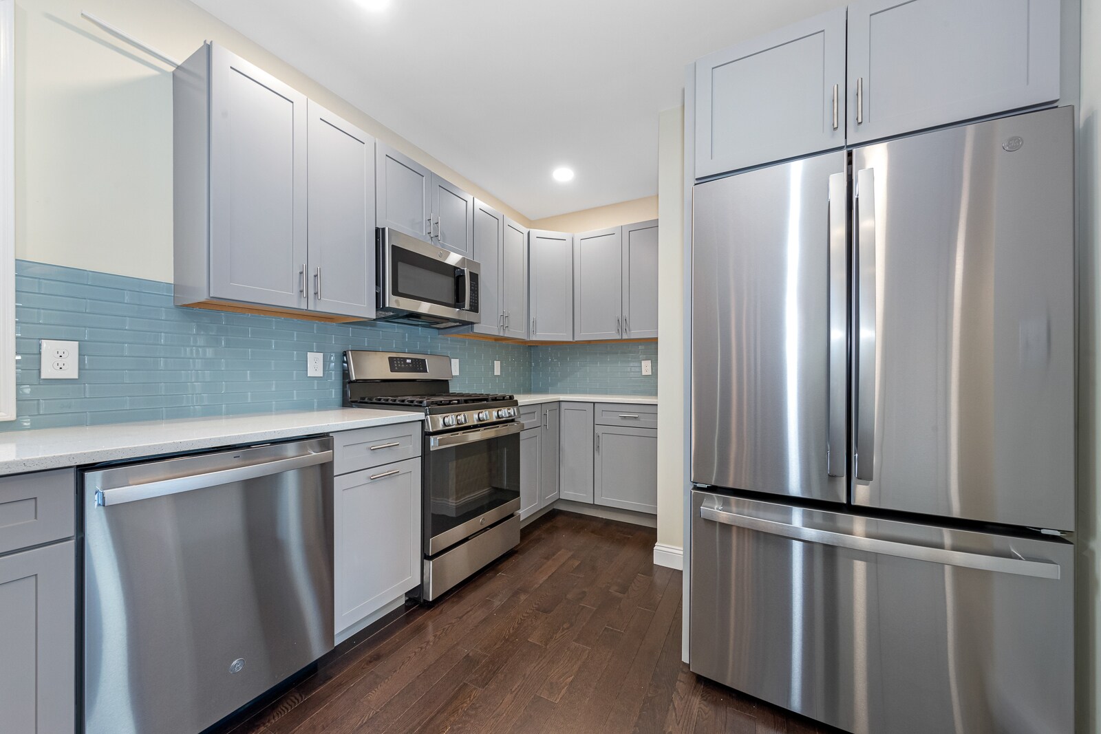 Building Photo - 64 Bradbury Ave