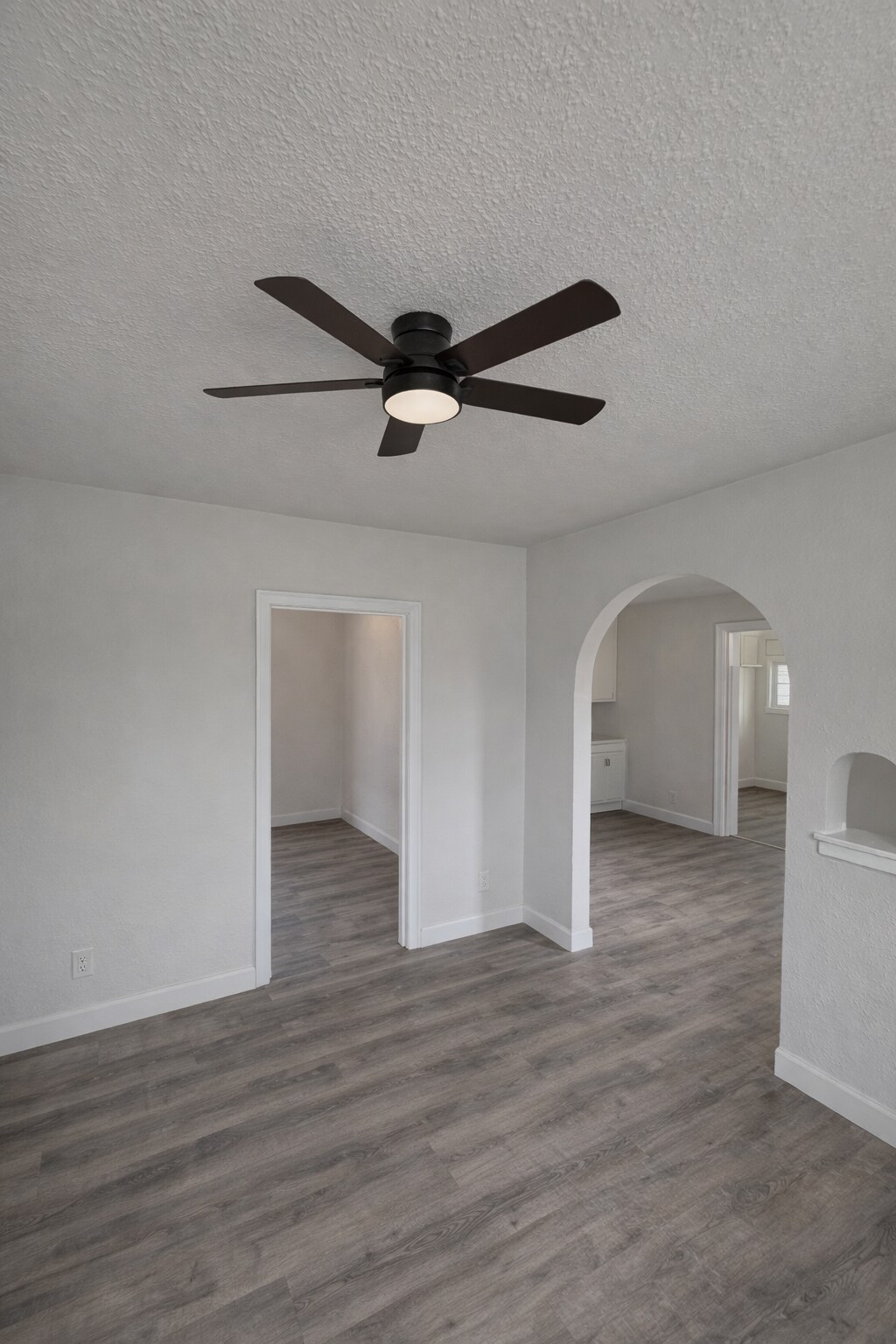 Building Photo - 290 Lyon St