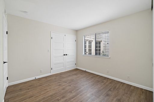 Building Photo - San Diego Desirable Del Cerro - Two Weeks Free - 3 bed / 2 bath Attached Home w Garage, Patio, an...