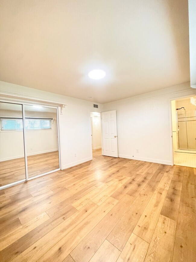 Building Photo - Available Now - Beautiful Ranch-Style Home with Pool