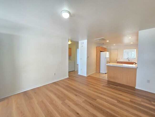Building Photo - 9300 Holly Ave
