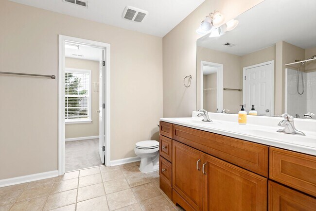 Building Photo - 5612 Slaytenbush Ln