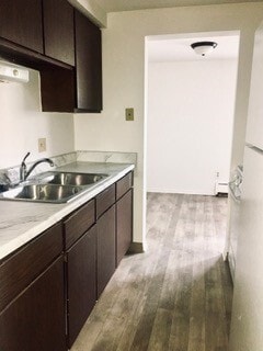 Building Photo - Oak Tree Village Apartments