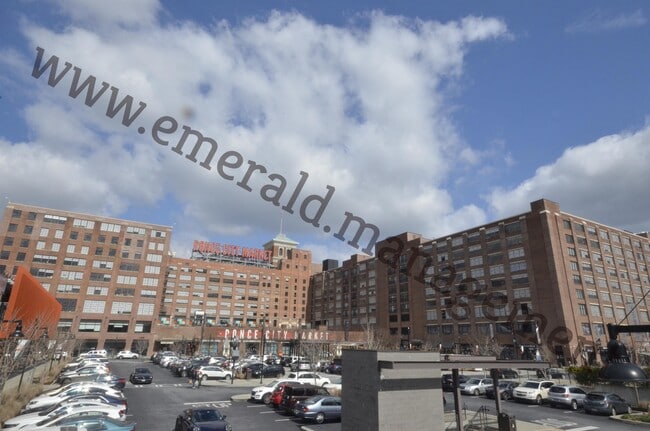 Building Photo - 640 Glen Iris Dr NE