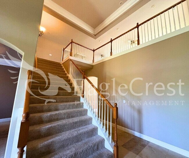 Building Photo - Luxury Bella Terra Estate with Mountain & Vineyard Views