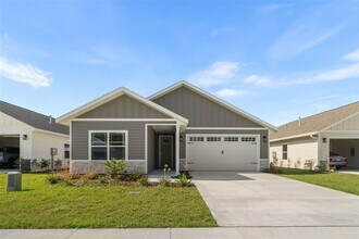 Building Photo - 6735 SW 10th Ln
