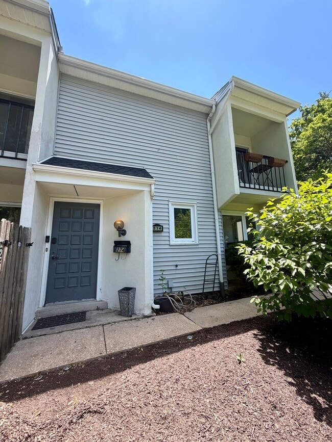Building Photo - 274 W Chelsea Cir