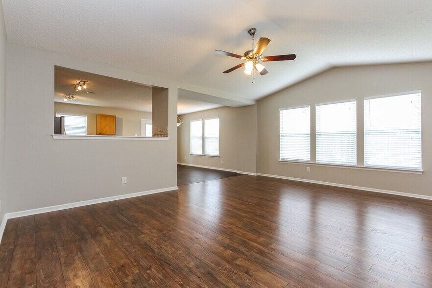 Building Photo - 6906 W Dover Pl