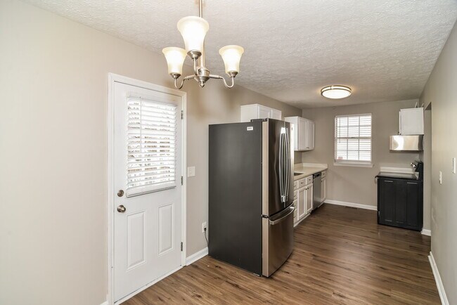 Building Photo - 104 River Bend Rd