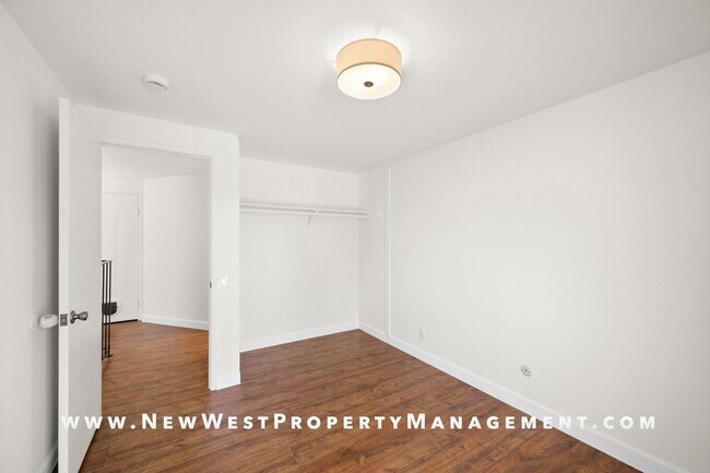 Building Photo - Renovated Poway 5-Bedroom, Available Now! ...