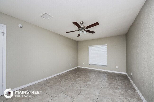 Building Photo - 118 Dahlia Dr