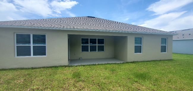 Building Photo - 204 Sunset Point Dr