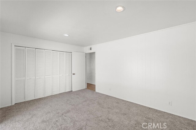 Building Photo - 2120 Temple Hills Dr