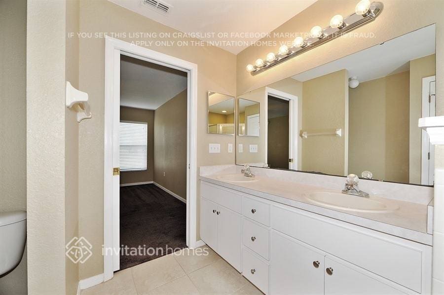 Building Photo - 4588 Great Blue Heron Dr