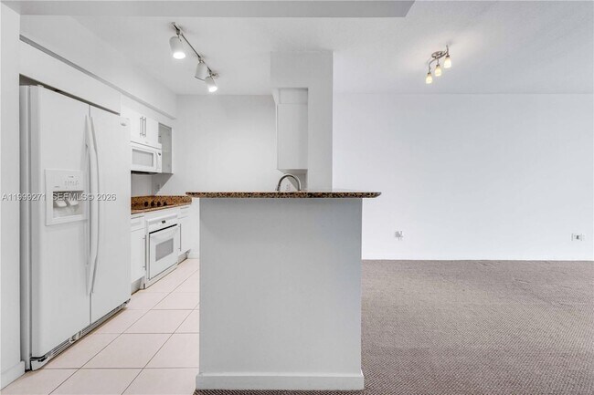 Building Photo - 335 S Biscayne Blvd