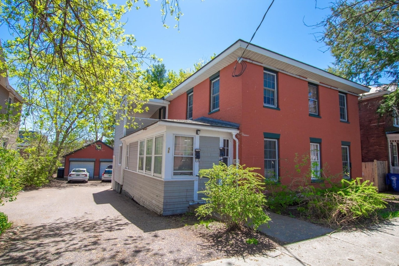 Building Photo - 55 Monroe St