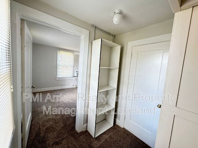 Building Photo - 115 8th St SE