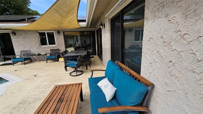 Building Photo - 6731 NW 26th Way