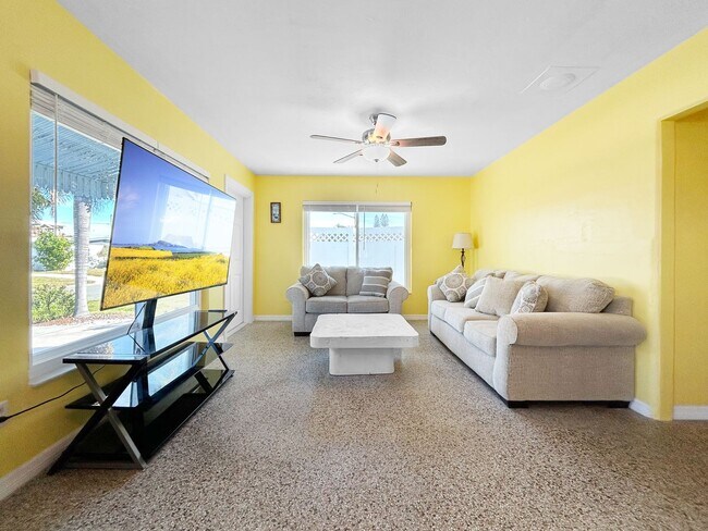 Building Photo - 11400 2nd St E