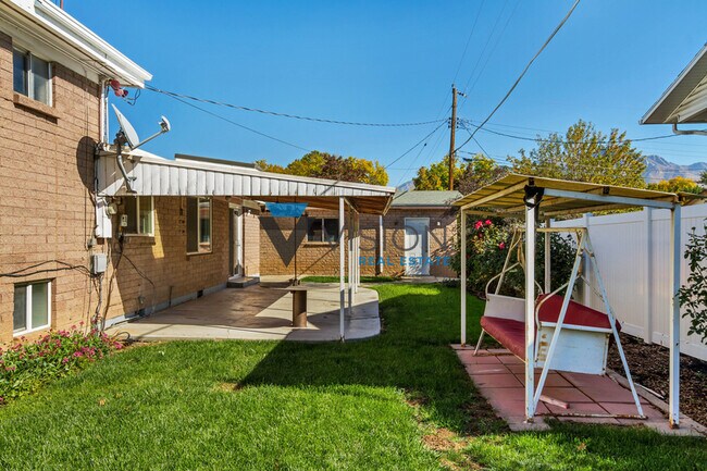 Building Photo - 558 E 3665 S