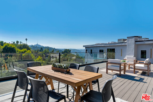 Building Photo - 7966 Mulholland Dr