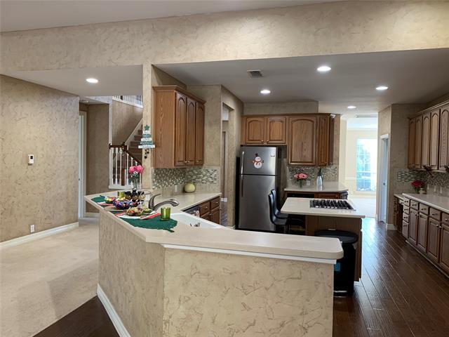 Building Photo - 1005 S Hollow Dr