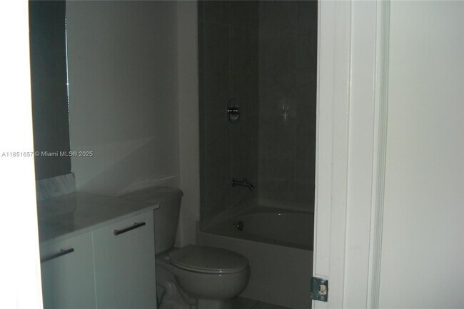 Building Photo - 951 Brickell Ave