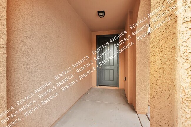 Building Photo - 8960 N Country Home Ln