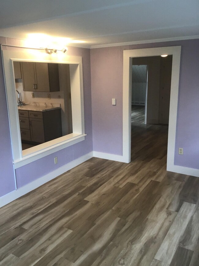 Building Photo - 132 Pine St