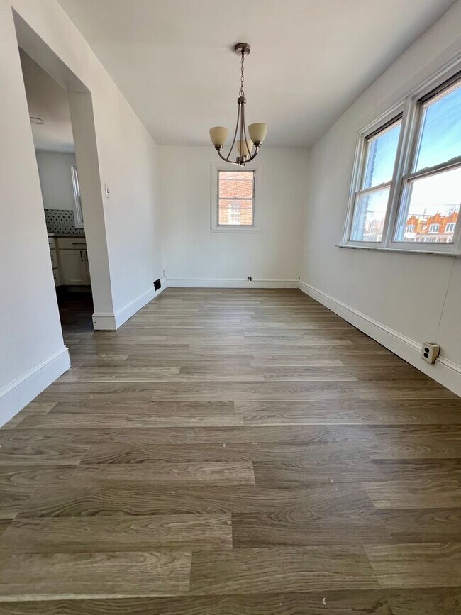 Building Photo - Gorgeous 3-Bedroom Townhome in Chester! Available NOW!