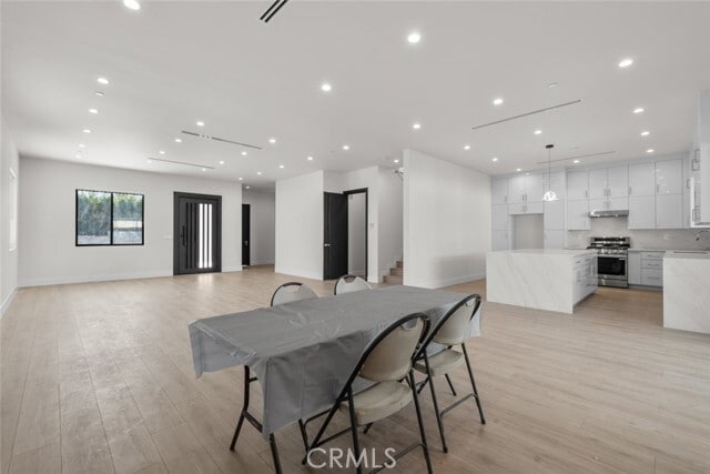 Building Photo - 12937 Kilikia Dr