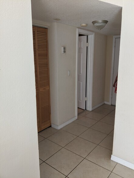 Building Photo - 7713 SW 88th St