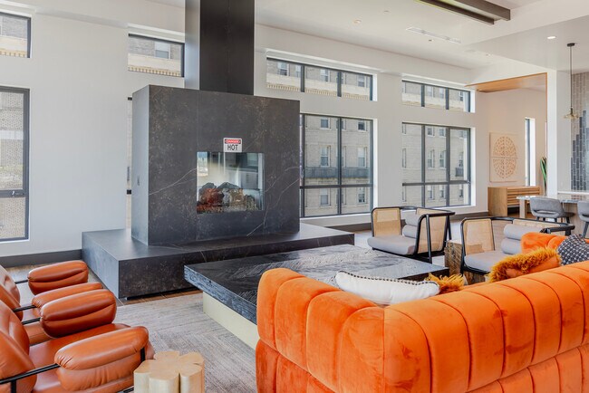 Building Photo - 238 13th St