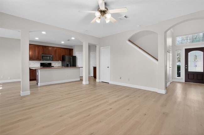 Building Photo - 126 Silver Penny Dr