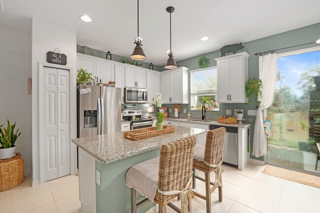 Building Photo - Sanford - 3 Bedroom, 2.5 Bathroom - $2,245.00