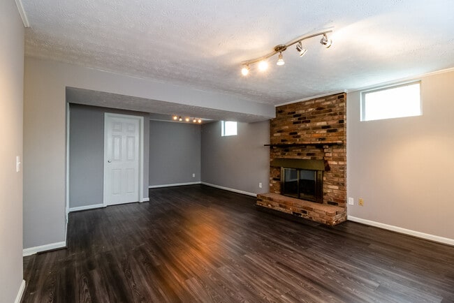 Building Photo - 7696 Burlinehills Ct