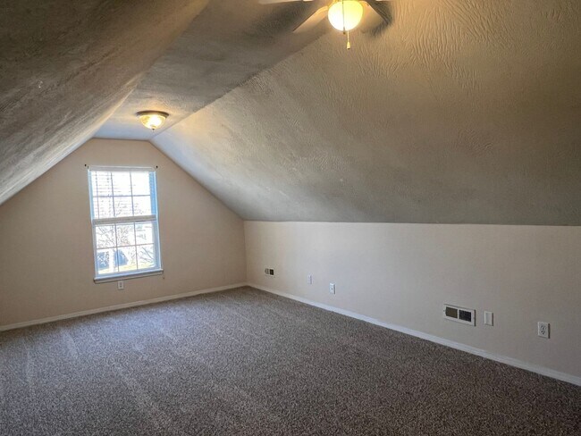 Building Photo - Republic Schools - Gorgeous 4 Bed 2 Bath 2 Car Garage For Rent