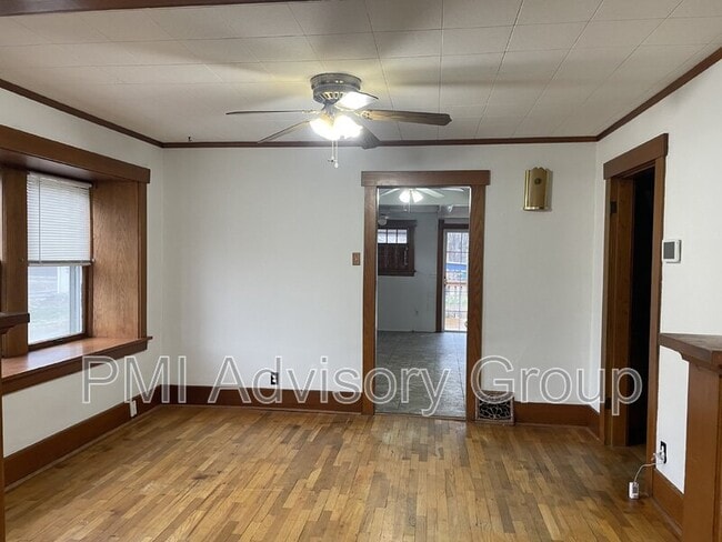 Building Photo - 1267 SW Plass Ave