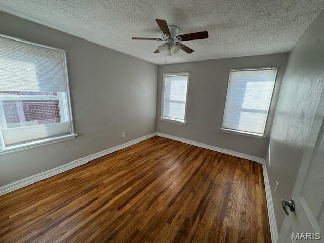 Building Photo - 4934 Kemper Ave