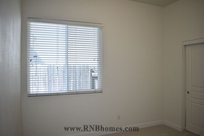 Building Photo - 160 Jarvis Cir