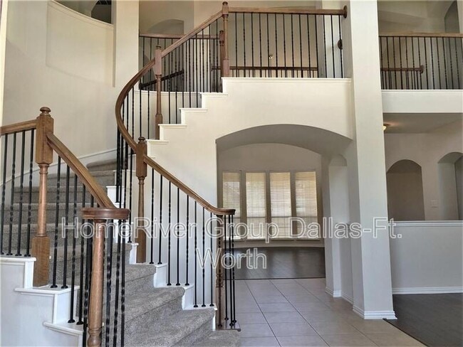 Building Photo - 5134 Navajo Dr